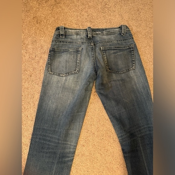 Forever 21 low rise distressed straight leg jeans size 3 - Picture 6 of 10
